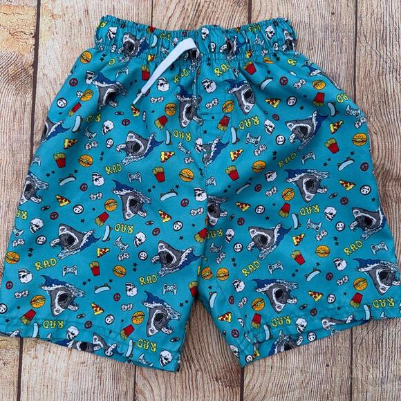 Boys Summer Bundle Size 4 - Picture 5 of 5